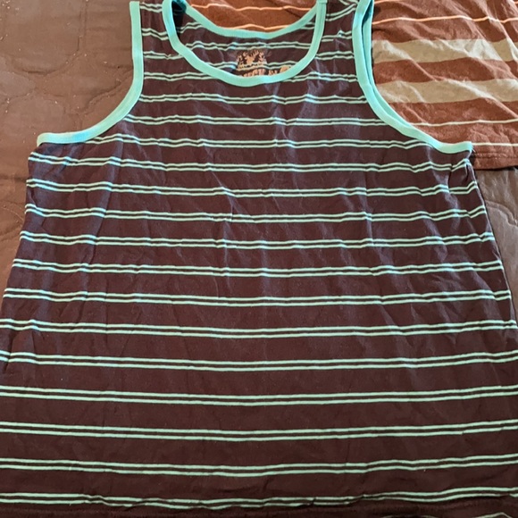 Set of 2 tanks - Picture 2 of 5